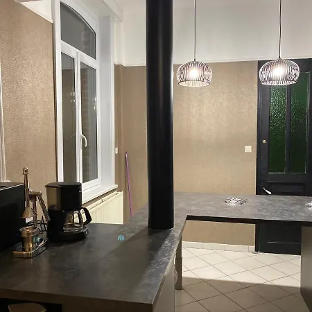 A La Perroy Les Sont Spacieuses Et Les Petit-déjeuners Offerts * Dunkirk