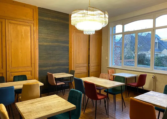 Bed & Breakfast A La Perroy Les Sont Spacieuses Et Les Petit-dejeuners Offerts *