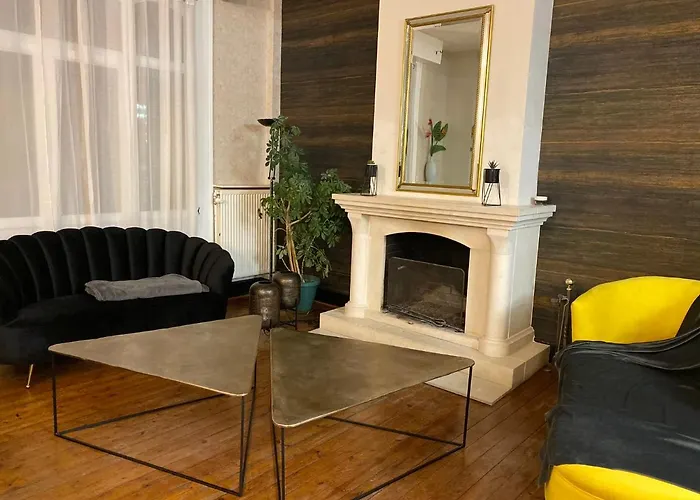 Bed & Breakfast A La Perroy Les Sont Spacieuses Et Les Petit-dejeuners Offerts