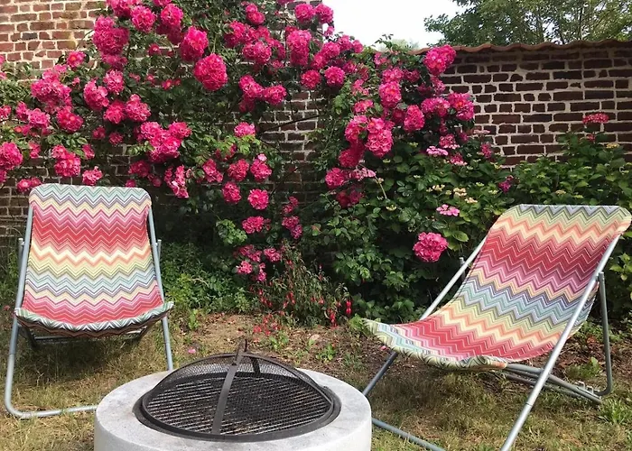 Bed & Breakfast A La Perroy Les Sont Spacieuses Et Les Petit-dejeuners Offerts